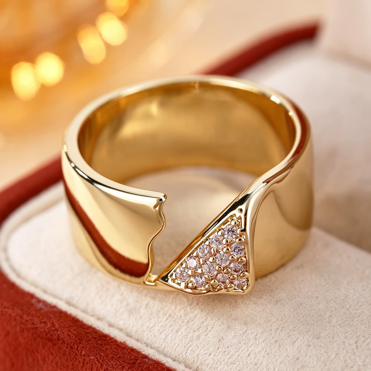Unisex Retro Geometric Cutout Zirconia Wide Band Ring